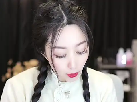 Nuyoah-77 online show from February 2025 02:05:01 PM