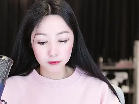 Nuyoah-77 online show from March 2025 04:11:02 PM