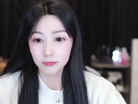 Nuyoah-77 online show from December 2025 02:47:02 PM