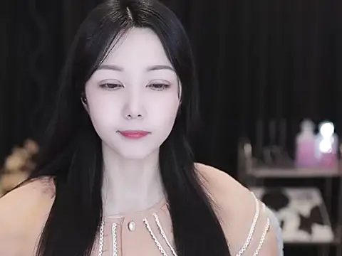 Nuyoah-77 online show from March 2026 06:50:01 AM