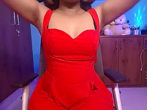 Snapshot of GoldnessAishu chatting on June 2026 05:56:02 PM GoldnessAishu online show from June 2026 05:56:02 PM