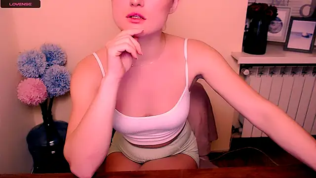 Snapshot of Felliciya chatting on March 2025 11:51:01 AM Felliciya online show from March 2025 11:51:01 AM