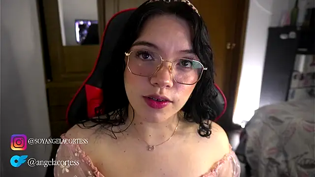 Snapshot of angela_cortes_ chatting on October 2025 02:48:02 AM angela cortes  online show from October 2025 02:48:02 AM
