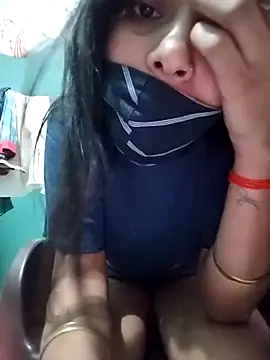 Hotty-Divya online show from March 2026 02:45:02 AM