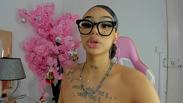 Mia Jansen online show from December 2024 09:22:01 PM