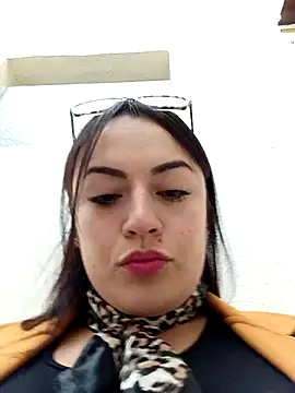 Lesly 10- online show from October 2025 12:34:02 PM