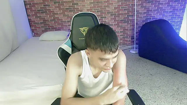 zacariasss  online show from September 2025 04:12:02 AM