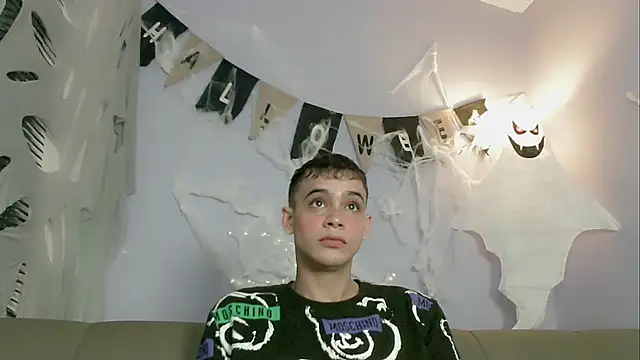 zacariasss  online show from October 2025 03:21:02 AM