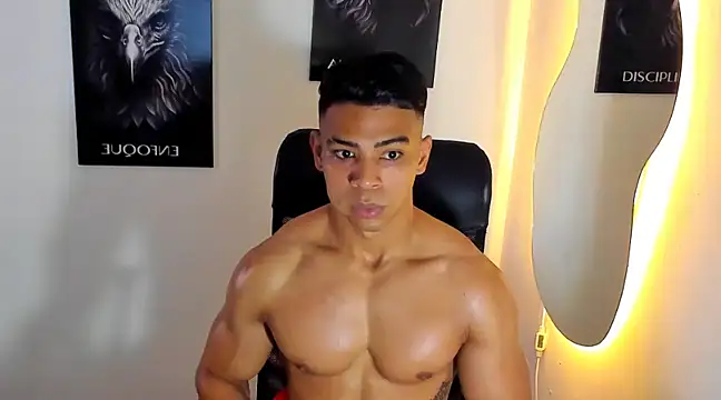 Snapshot of Andrew_wolf7 chatting on December 2024 04:06:01 PM Andrew wolf7 online show from December 2024 04:06:01 PM