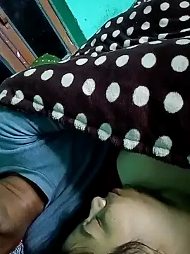 Snapshot of Lustyful_Couple chatting on December 2024 11:27:02 PM Lustyful Couple online show from December 2024 11:27:02 PM