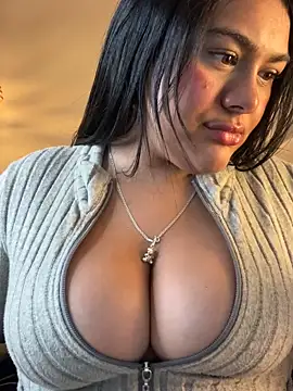 Snapshot of _Dulcinea_1 chatting on April 2026 03:35:01 AM Dulcinea 1 online show from April 2026 03:35:01 AM