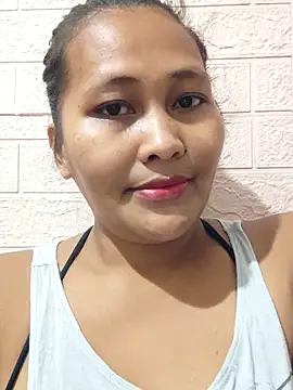 Snapshot of Sweetchuby1995 chatting on March 2026 01:48:02 PM Sweetchuby1995 online show from March 2026 01:48:02 PM