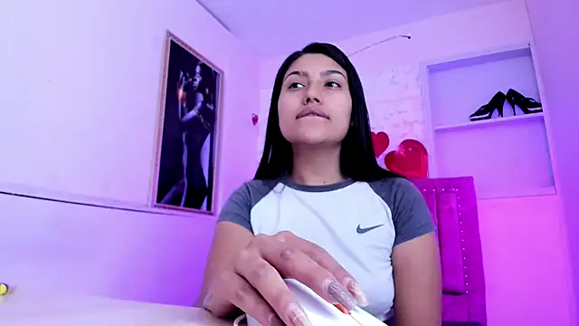 SarahStones online show from September 2025 09:43:02 AM