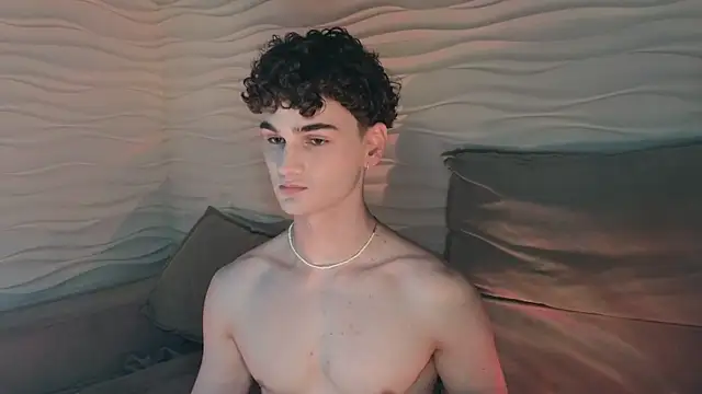 Snapshot of adam_21cm__ chatting on December 2024 04:15:01 PM adam 21cm online show from December 2024 04:15:01 PM