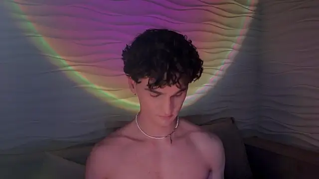 Snapshot of adam_21cm__ chatting on February 2025 10:42:02 PM adam 21cm online show from February 2025 10:42:02 PM