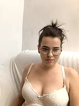 Snapshot of Baby_Nicoll chatting on March 2026 07:20:02 PM Baby Nicoll online show from March 2026 07:20:02 PM