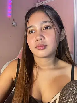 Snapshot of ursweet_babygirl chatting on February 2026 04:17:01 PM ursweet babygirl online show from February 2026 04:17:01 PM