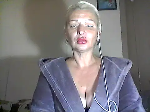 Snapshot of MaryJane441 chatting on October 2025 07:22:01 PM MaryJane441 online show from October 2025 07:22:01 PM