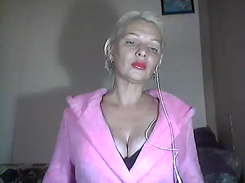 Snapshot of MaryJane441 chatting on October 2025 07:25:02 PM MaryJane441 online show from October 2025 07:25:02 PM