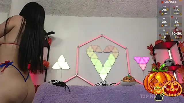 littlevixen18 online show from October 2025 01:47:02 PM