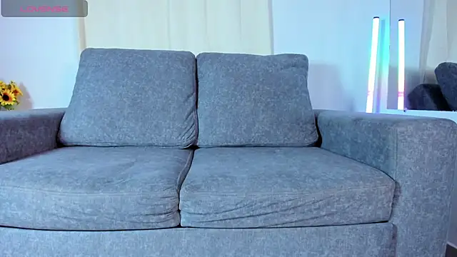 zoe roux21 online show from February 2025 08:35:02 PM