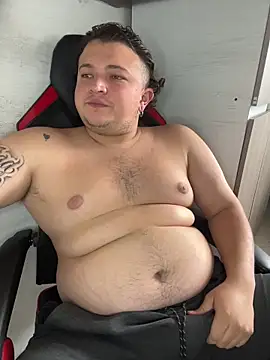 Snapshot of AndresChuboi chatting on November 2025 06:52:01 PM AndresChuboi online show from November 2025 06:52:01 PM