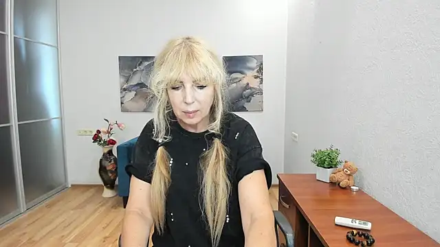 Anna Diax online show from July 2026 11:52:01 AM
