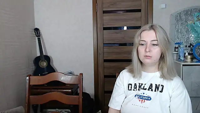 Kristy-Max online show from March 2025 07:46:02 AM