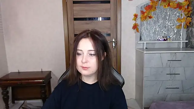 Kristy-Max online show from October 2025 08:32:02 PM