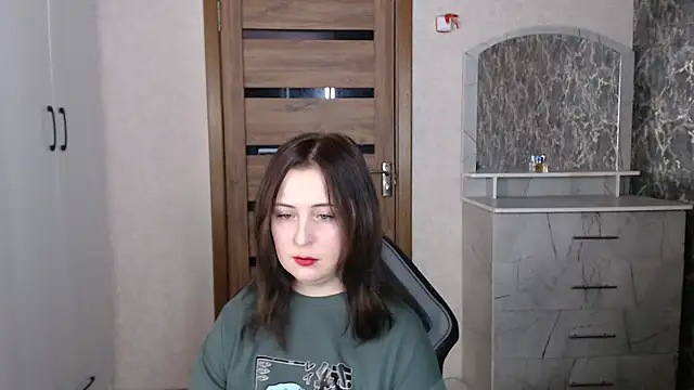 Kristy-Max online show from October 2025 09:31:02 PM