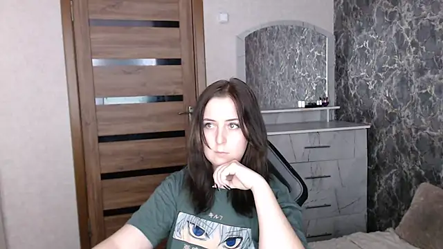 Kristy-Max online show from December 2025 08:38:02 PM