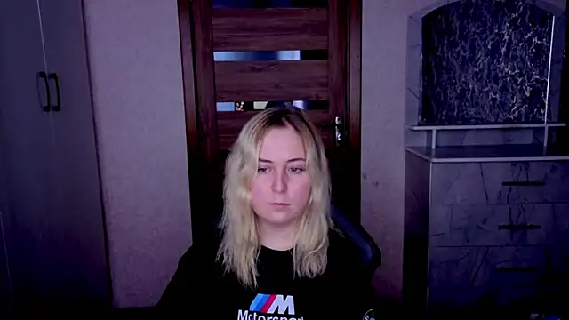Kristy-Max online show from June 2026 11:10:01 PM