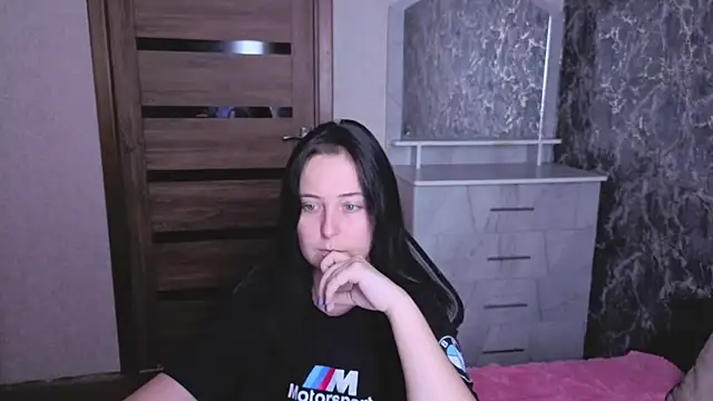 Kristy-Max online show from August 2026 06:45:01 AM
