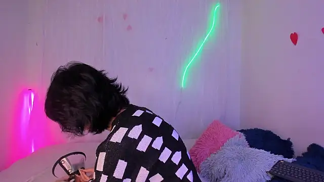 Snapshot of CelesteXCute chatting on February 2026 09:33:02 PM CelesteXCute online show from February 2026 09:33:02 PM