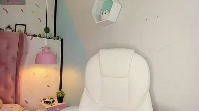 Giovanna oliveira online show from February 2025 08:14:01 AM