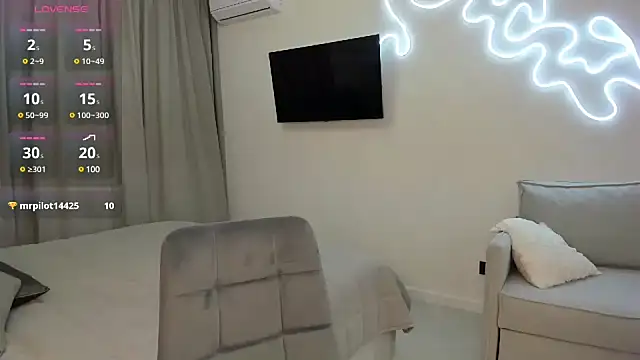  cometoseeme  online show from January 2025 05:20:01 PM