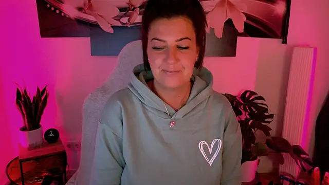 NatiLove35 online show from April 2026 08:22:01 PM