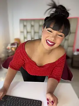 Alexa Miss online show from September 2025 06:18:01 PM