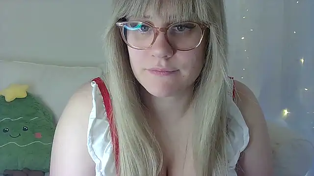 Snapshot of miramore chatting on December 2024 03:24:02 PM miramore online show from December 2024 03:24:02 PM