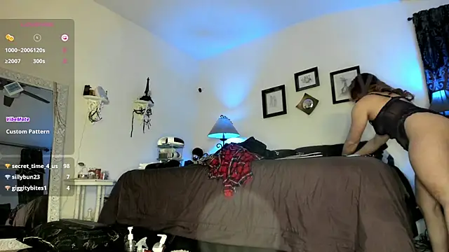 Peaches N Kreme online show from March 2025 02:21:01 AM