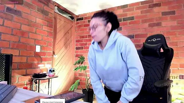 paulinabarnett- online show from October 2025 02:57:02 PM