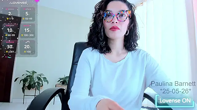 Snapshot of paulinabarnett- chatting on May 2026 04:13:02 PM paulinabarnett- online show from May 2026 04:13:02 PM
