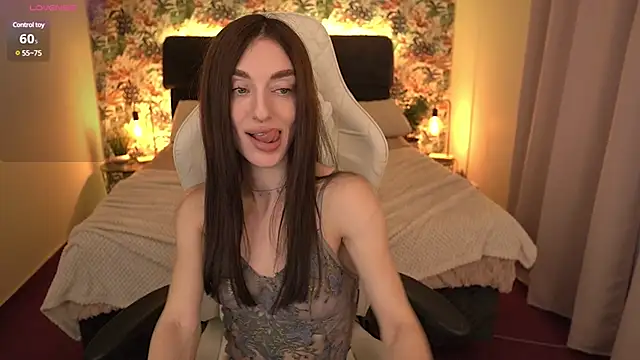 Alice Arwen online show from January 2025 01:41:02 PM