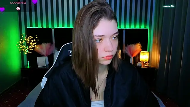 Snapshot of Cherry_Wipe chatting on May 2026 06:30:01 AM Cherry Wipe online show from May 2026 06:30:01 AM