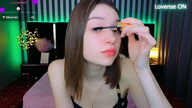 Snapshot of Cherry_Wipe chatting on June 2026 06:28:01 AM Cherry Wipe online show from June 2026 06:28:01 AM