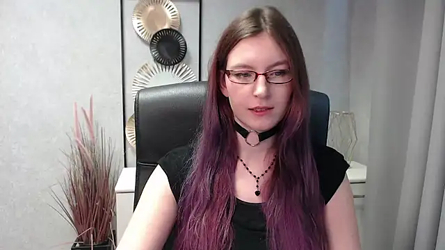 emmaxDelight online show from December 2024 10:24:01 AM