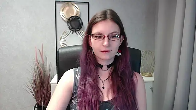 emmaxDelight online show from December 2024 02:38:02 PM