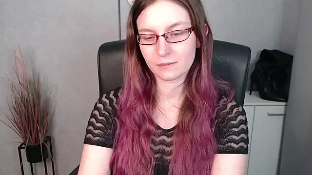 emmaxDelight online show from February 2025 12:43:02 PM