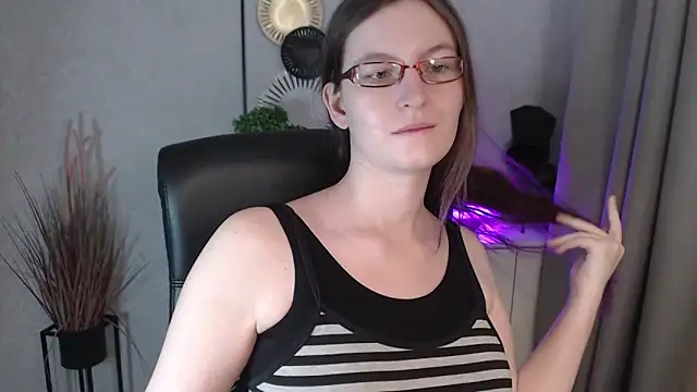 emmaxDelight online show from November 2025 06:40:02 AM