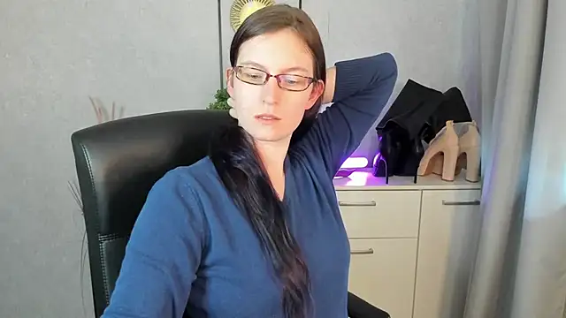 Snapshot of emmaxDelight chatting on July 2026 10:21:02 AM emmaxDelight online show from July 2026 10:21:02 AM